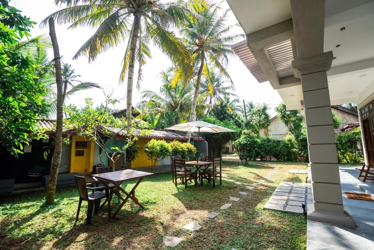 Plantation Surf Inn & Restaurant - Midigama East Dış mekan fotoğraf