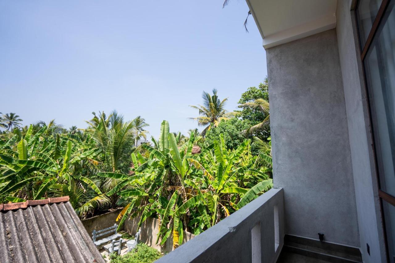 Plantation Surf Inn & Restaurant - Midigama East Dış mekan fotoğraf