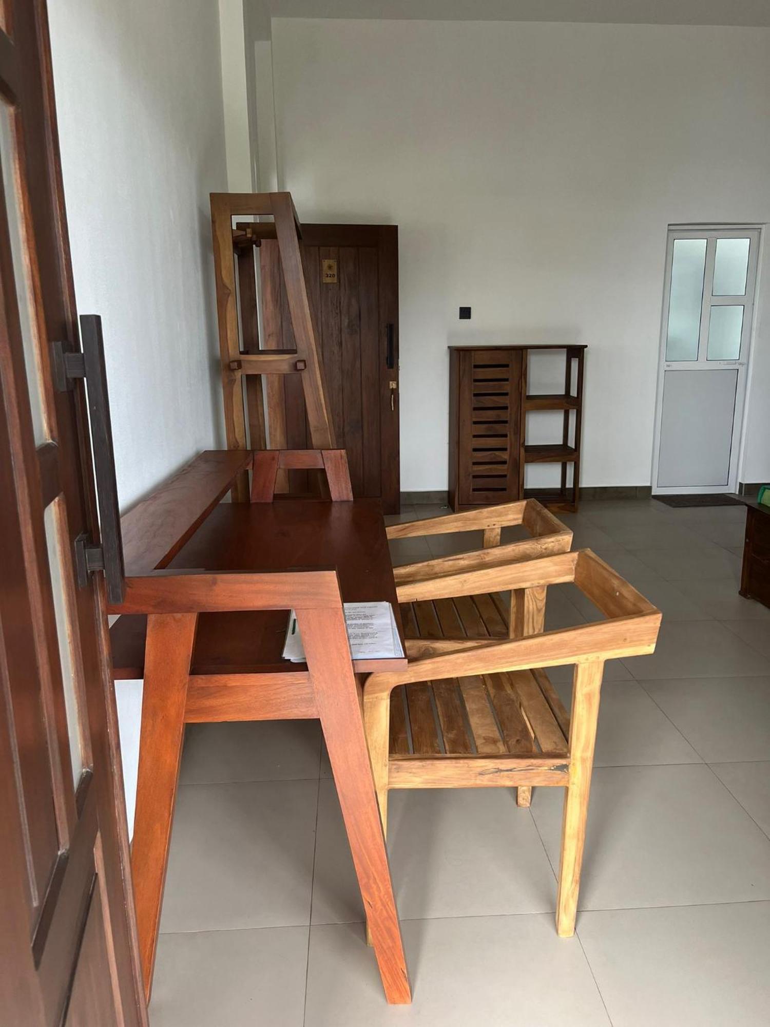 Plantation Surf Inn & Restaurant - Midigama East Dış mekan fotoğraf
