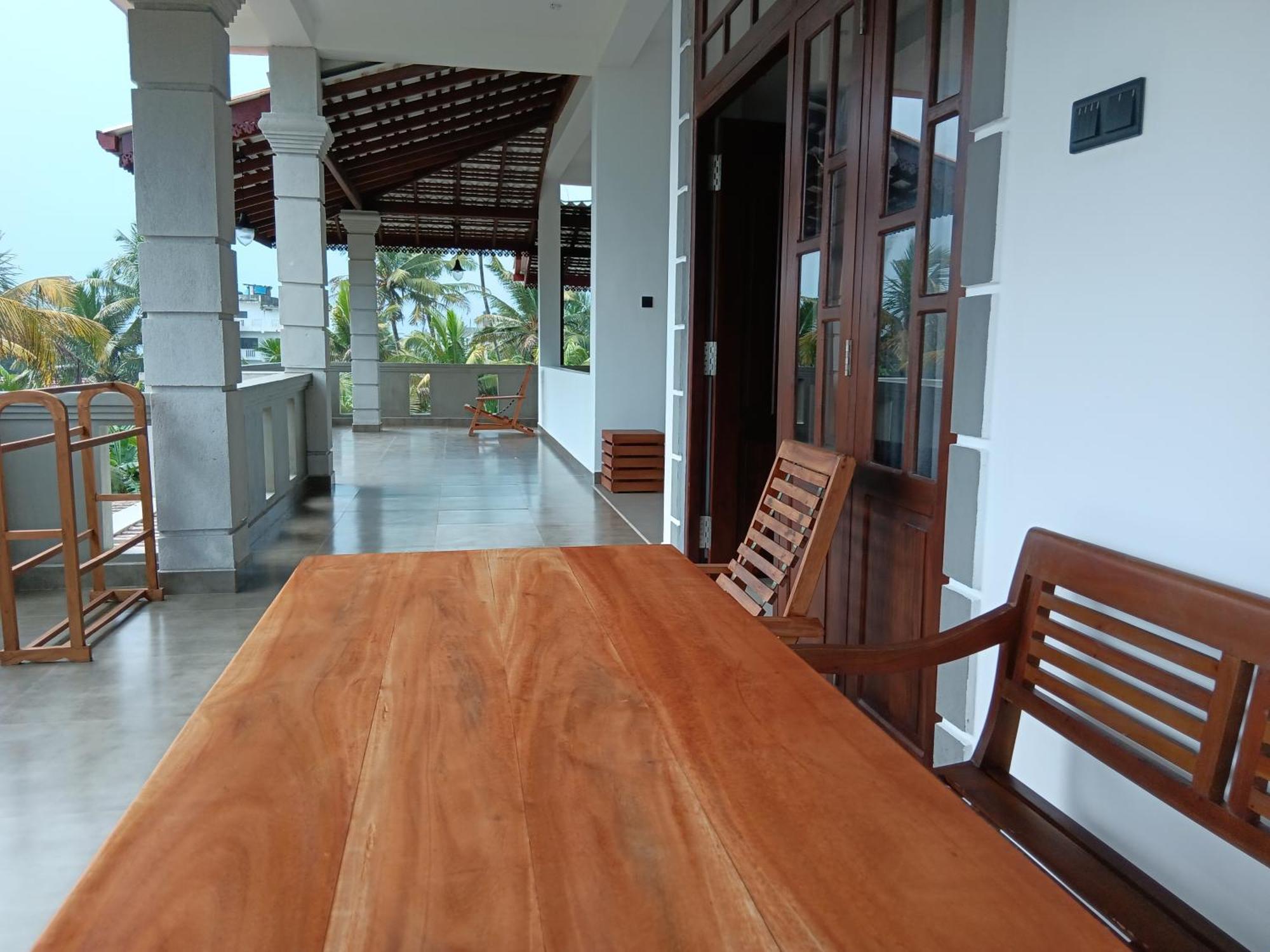 Plantation Surf Inn & Restaurant - Midigama East Dış mekan fotoğraf