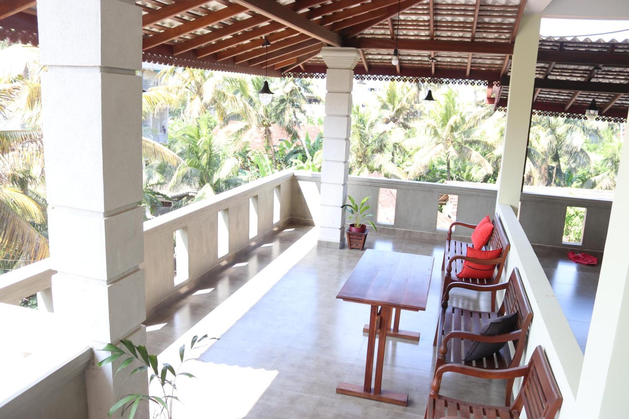 Plantation Surf Inn & Restaurant - Midigama East Dış mekan fotoğraf