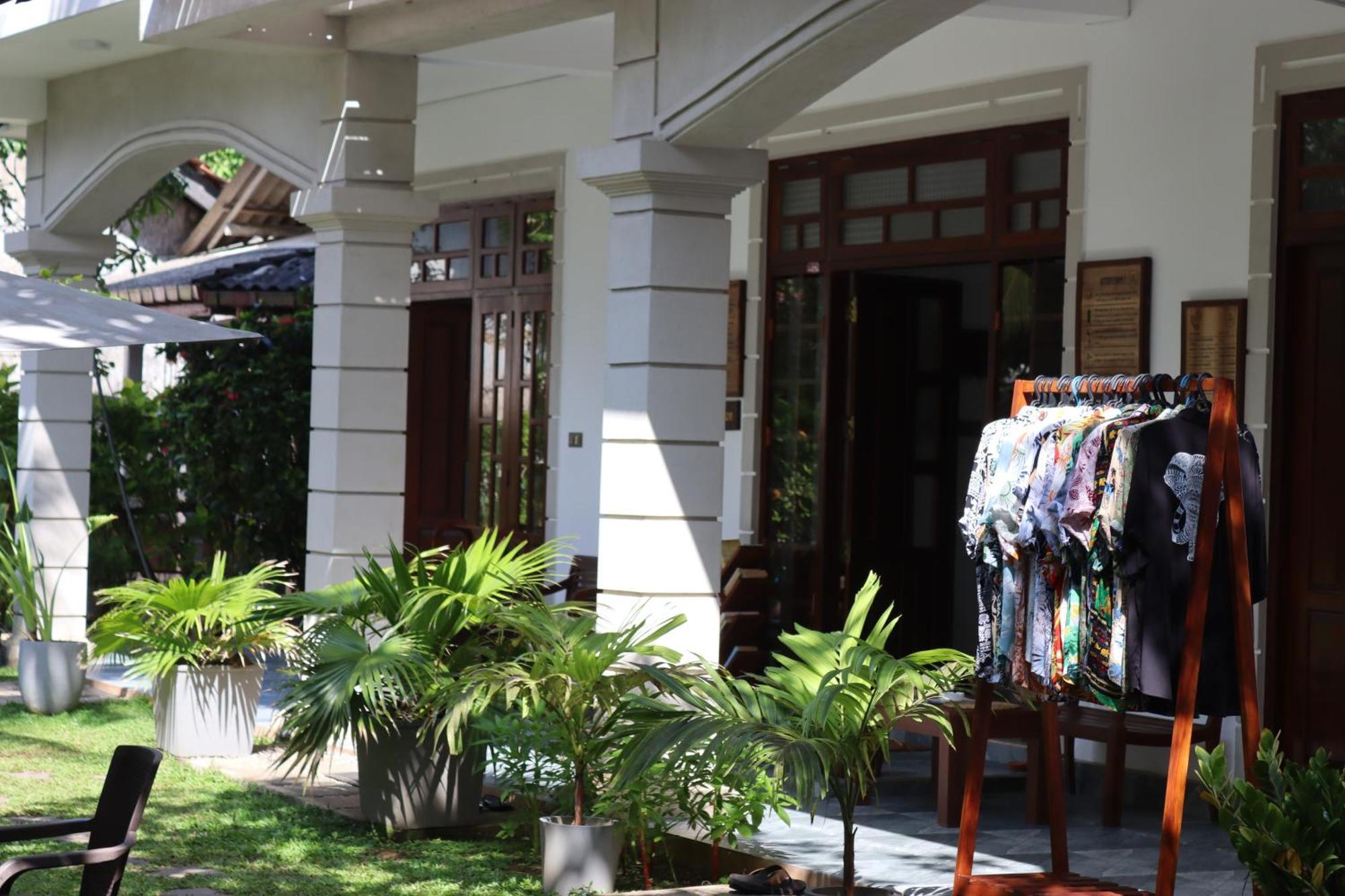 Plantation Surf Inn & Restaurant - Midigama East Dış mekan fotoğraf